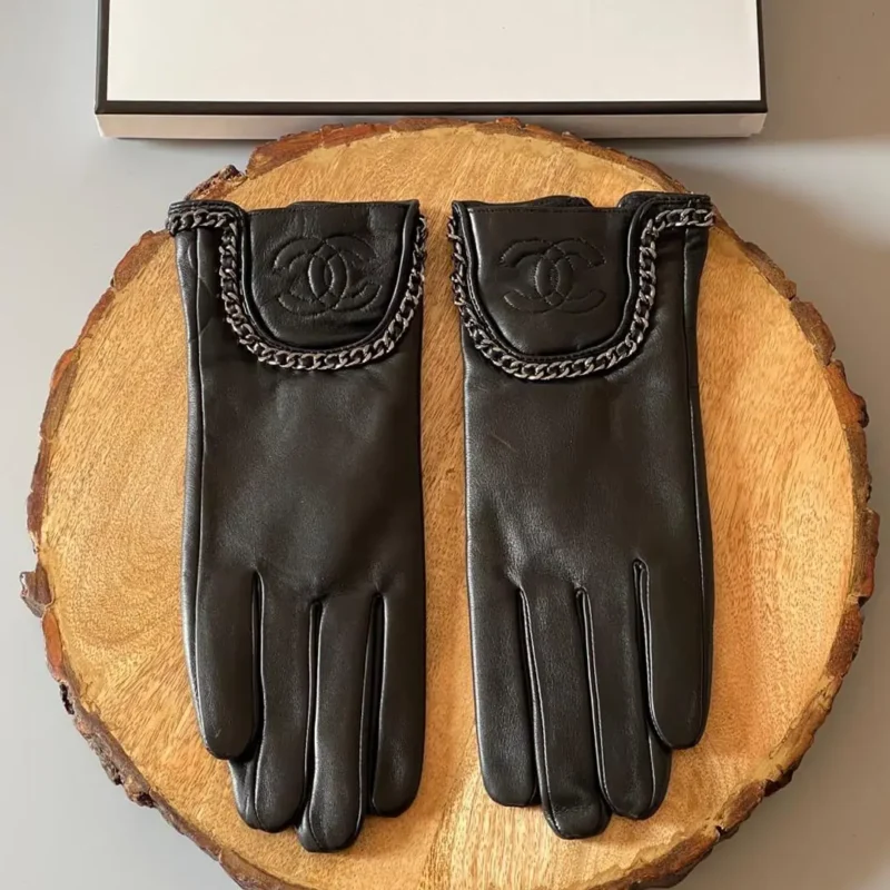 Chanel Ladies Gloves 320-2