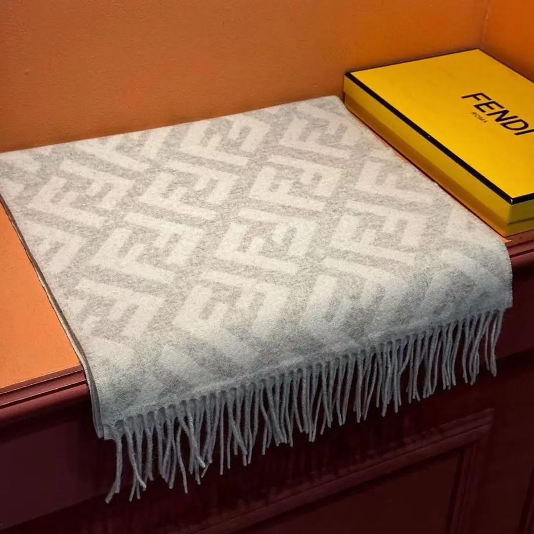 Fendi Ladies Scarf 350-3