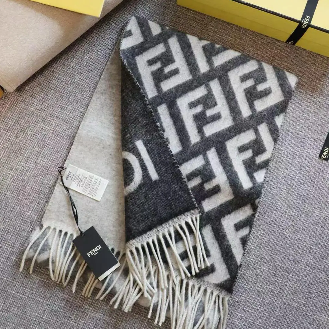 Fendi Ladies Scarf 350-7