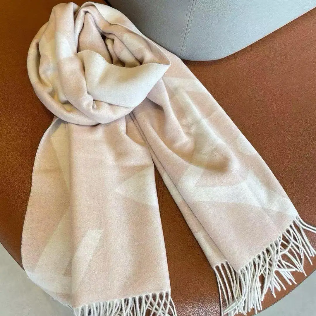 LV Scarf 350-1