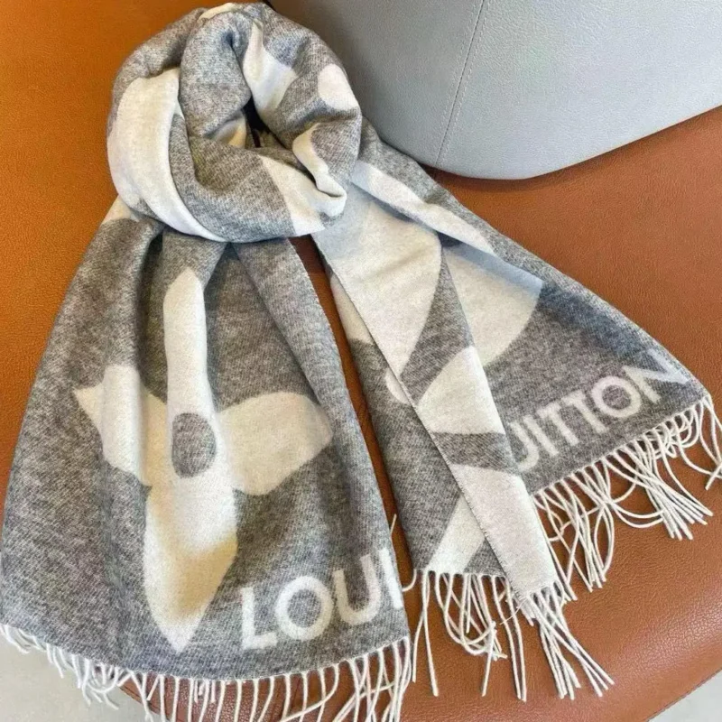 LV Scarf 350-2